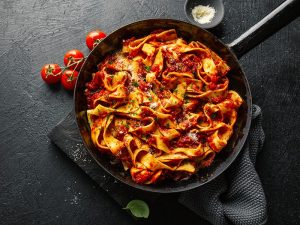 Recipe: Easy Tomato Tagliatelle. Perfect for quick Valentine’s dinner.