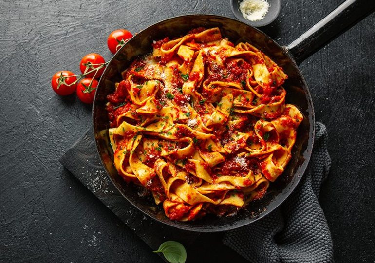 Recipe: Easy Tomato Tagliatelle. Perfect for quick Valentine’s dinner.